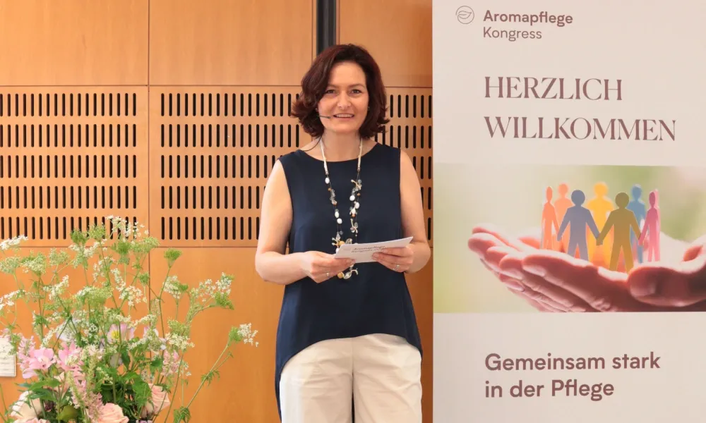 Evelyn Deutsch-Grasl beim Aromapflege Kongress